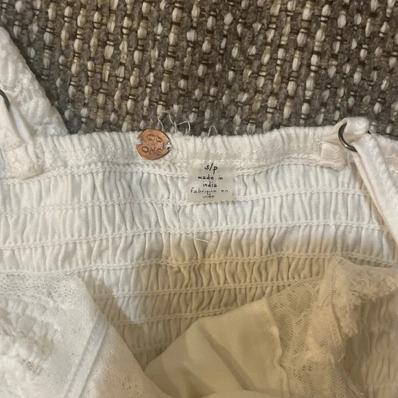 NWOT Free People amina ruffled bralette in white Size Small - Picture 3 of 3